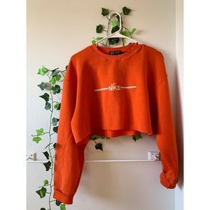 vintage nike cropped crewneck